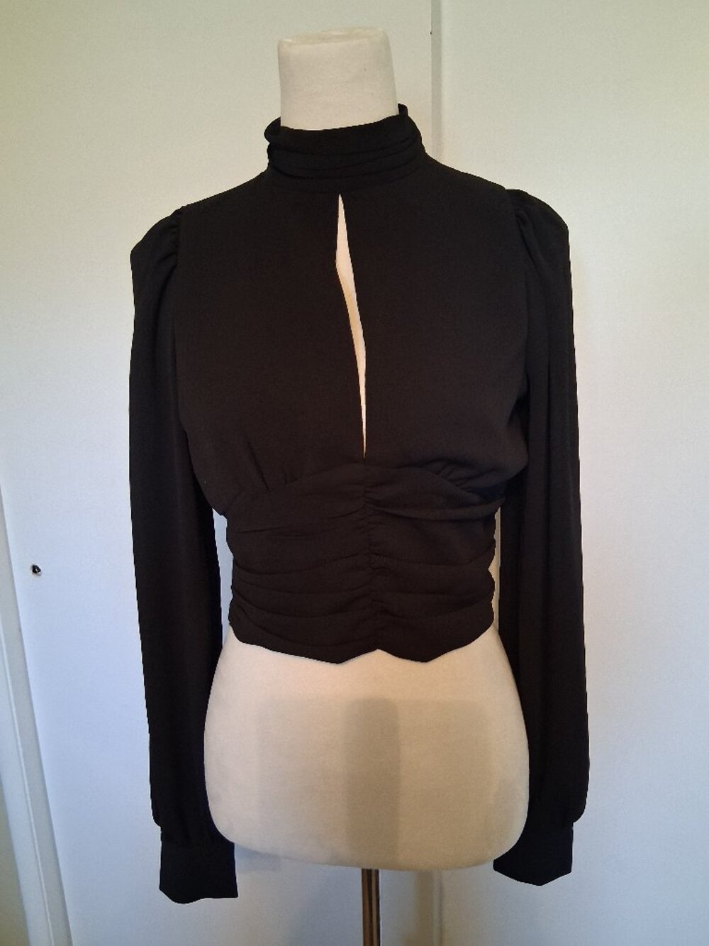Revolve around me keyhole top Black Long sleeves Silky Size small.NWOT